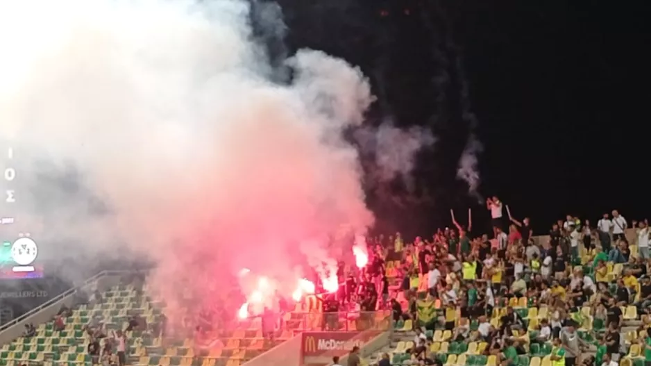 (Βίντεο) Υποδοχή με pyro οι Larnaca Union