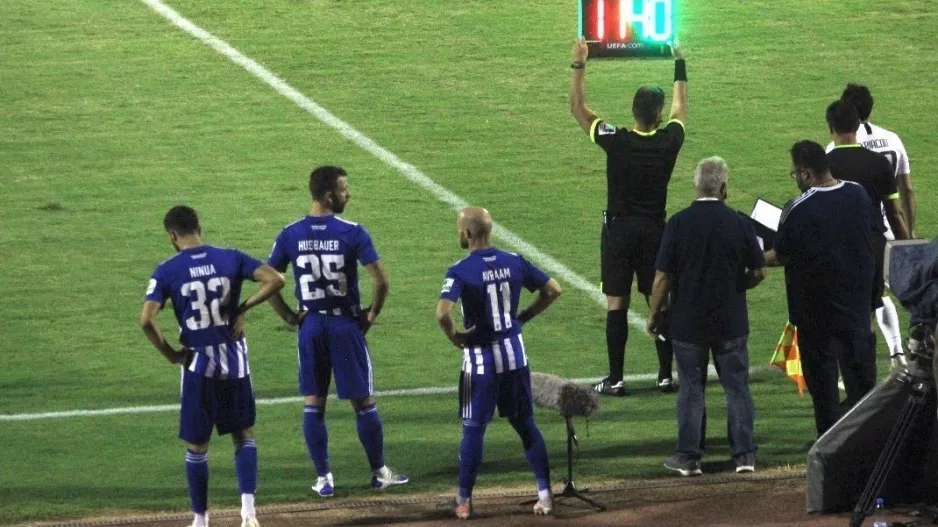 Κίνηση με τριπλή αλλαγή!