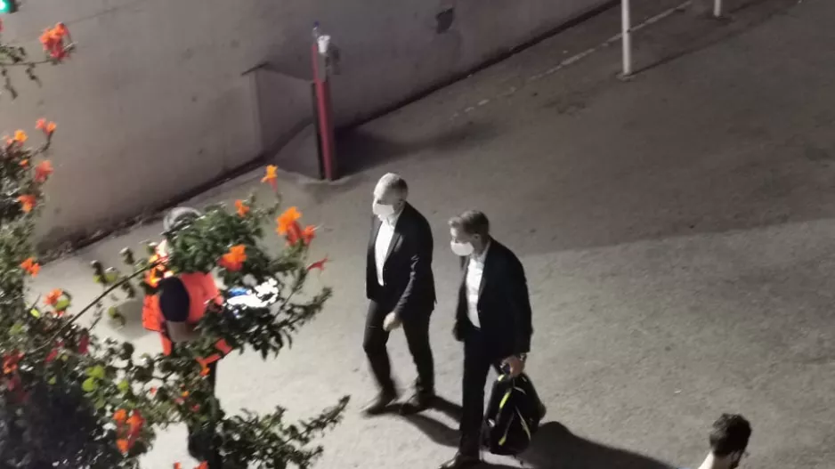 Αρχή... με Νεόφυτο και Σίμο