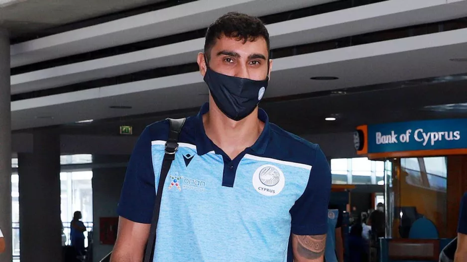 Για 12 ο Καρώ