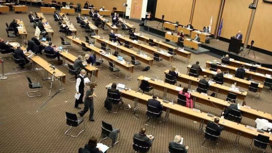 Δημοτικές: Οι σκέψεις σε κόμματα για αναβολή ή εκλογές 2,5 χρόνων