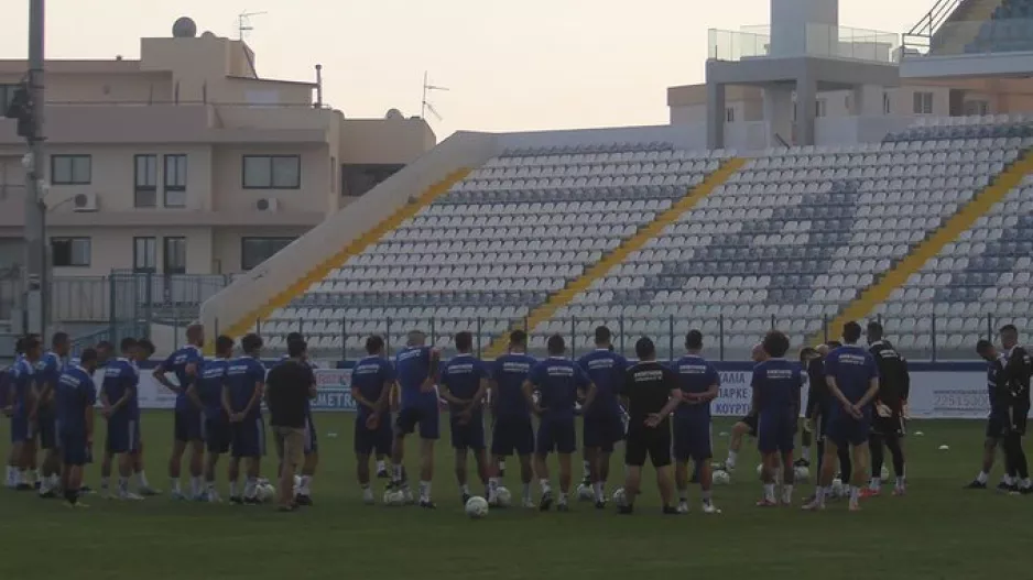 Πρόβλημα με Λάφερτι και εκτός αποστολής! 
