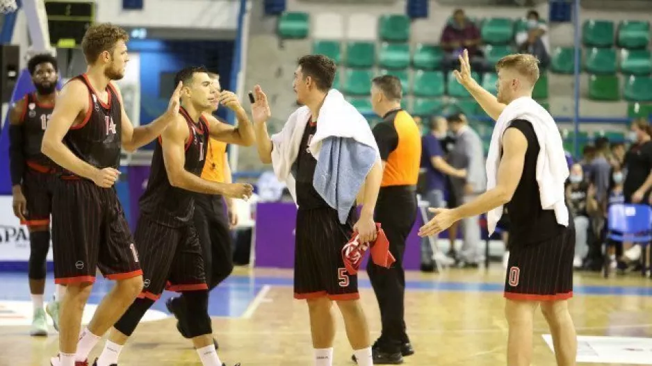 "Πάρτι" στη Λευκωσία ο Ολυμπιακός! (φώτος)