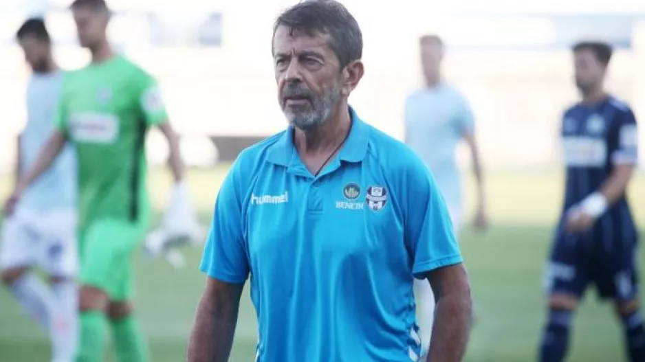 ΘΕΜΑ με Γιάννη Πετράκη