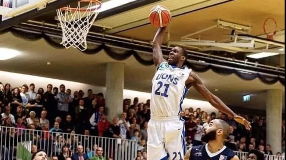 Orlando Parker στην Ανόρθωση!