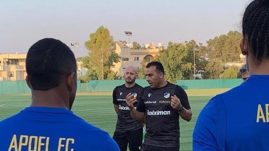 Προπόνηση ΑΠΟΕΛ/ Κλικς... με Σωφρόνη