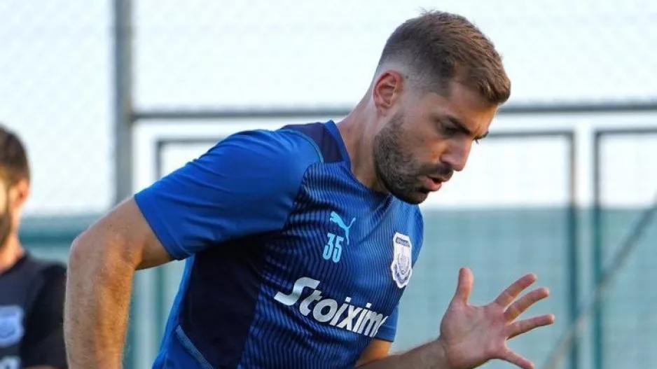 Ο Χάρης... αυξάνει την ένταση