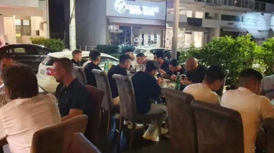 Το δείπνο που παρέθεσε στο ποδοσφαιρικό τμήμα ο Μιλόγεβιτς