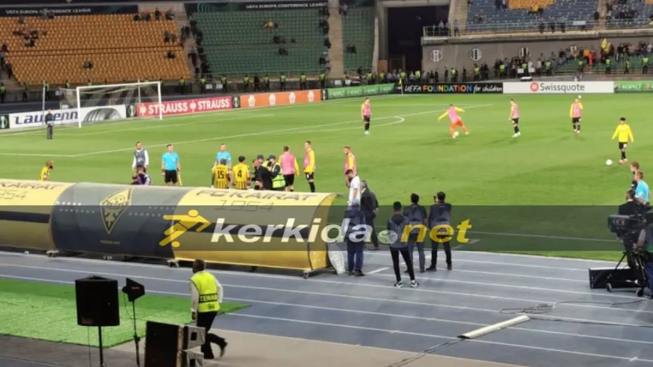 Εισβολή... οπαδού, άμεση κινητοποίηση των stewards!
