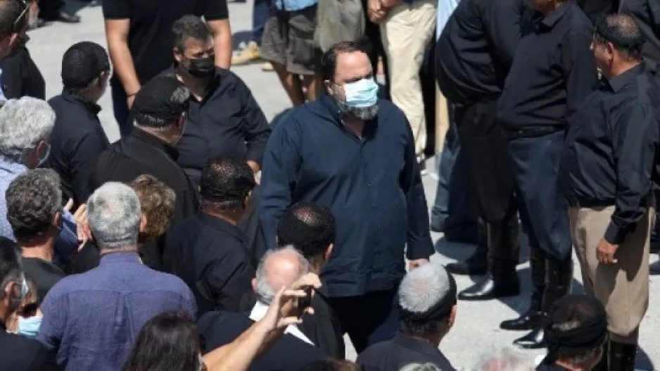 Ο Μαρινάκης στην κηδεία του Μίκη Θεοδωράκη (φώτος)