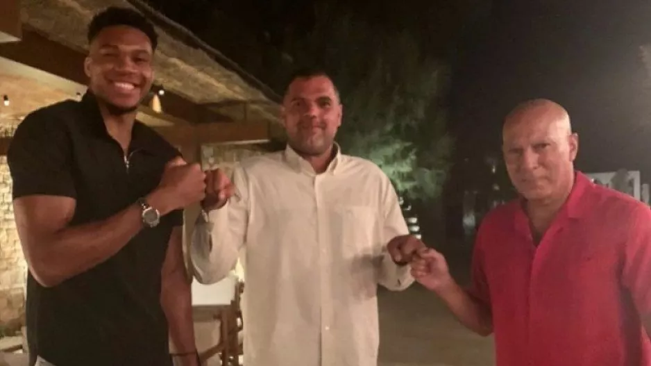 Αποκαλύπτει πως έχει σύνδρομο Άσπεργκερ και συγκλονίζει με τα λόγια του (φώτο)