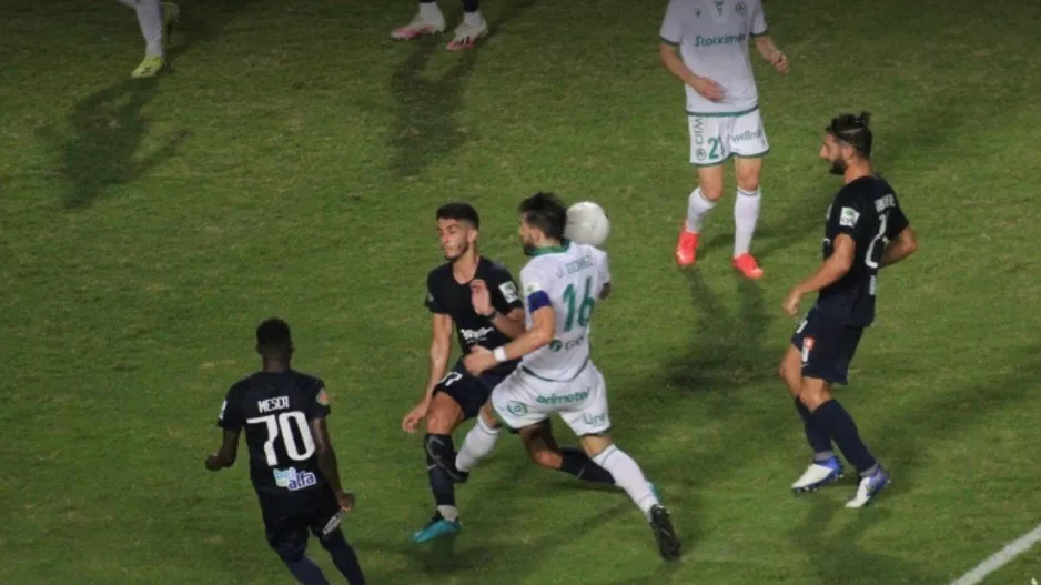  Κόκκινη σε Γκόμεθ μέσω Onfield review