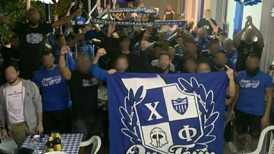 Γεμίζει κι' αλλο αεροπλάνο για Βέλγιο! (Μαχητές - Χριστάκης Φωτίου)