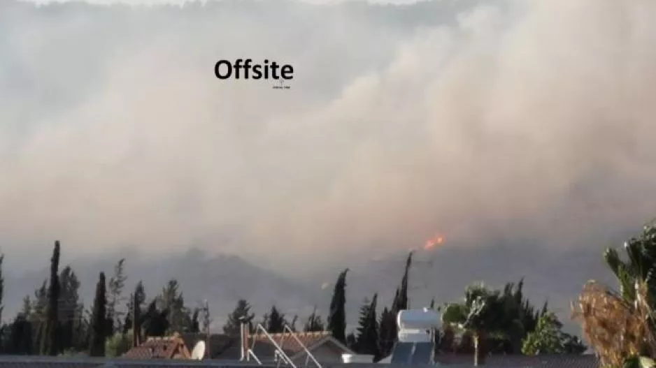 Κοντά σε σπίτια η φωτιά στη Λεμεσό (ΦΩΤΟΣ - ΒΙΝΤΕΟ)