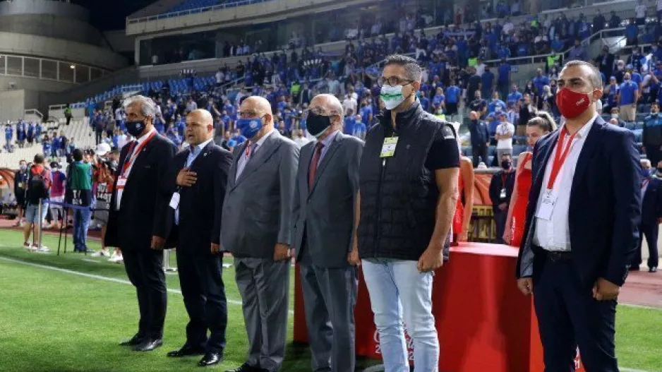 Θύμωσε...