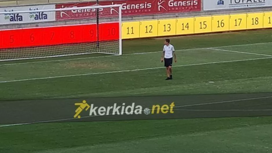 Ο Ματ... γύρο του γηπέδου!