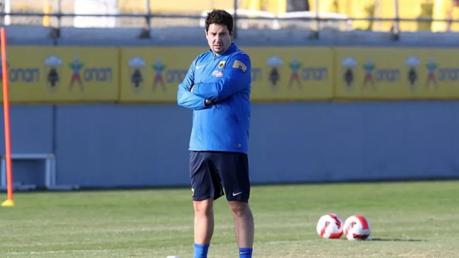 Διατηρεί για αρχή το 4-2-3-1 ο Γιαννίκης