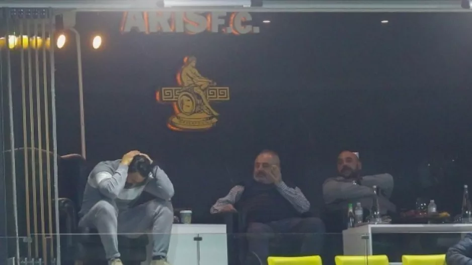 Η... απελπισία του Καρυπίδη στη σουίτα (φώτος)