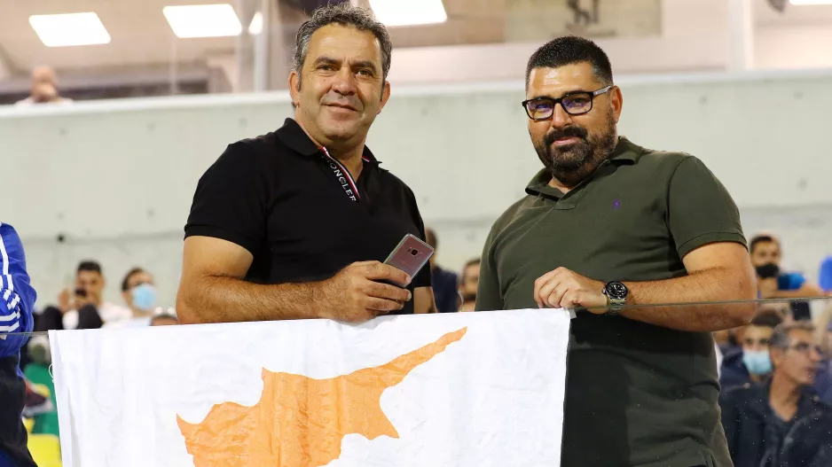 Η ομάδα του!