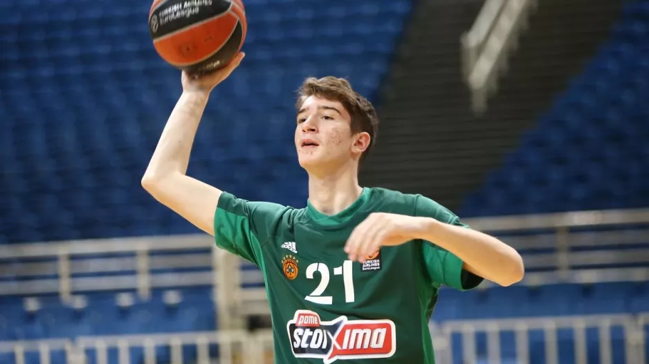Ο 15χρονος Αβδάλας στη 12άδα του Παναθηναϊκού