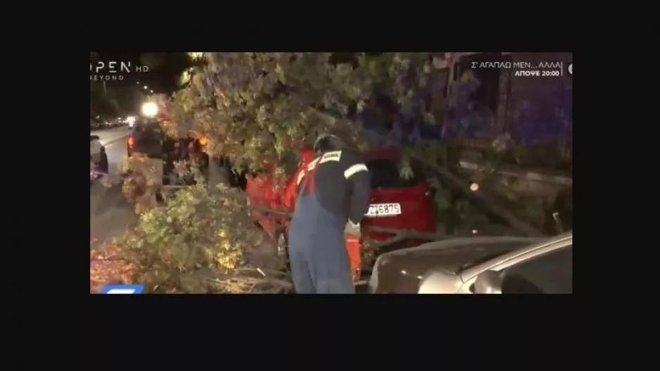 Σαρώνει η κακοκαιρία στην Ελλάδα