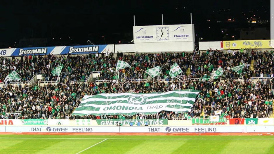 "Έχουμε θυμό ΑΛΛΑ.../Ασπίδα στη Βασίλισσα!"