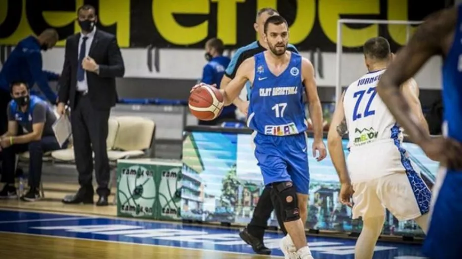 «Αποχωρήσαμε γιατί οι διαιτητές μας… σκότωσαν»