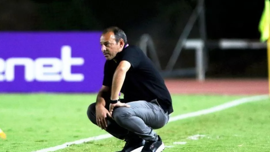 Ετοιμάζεται ο κόουτς...