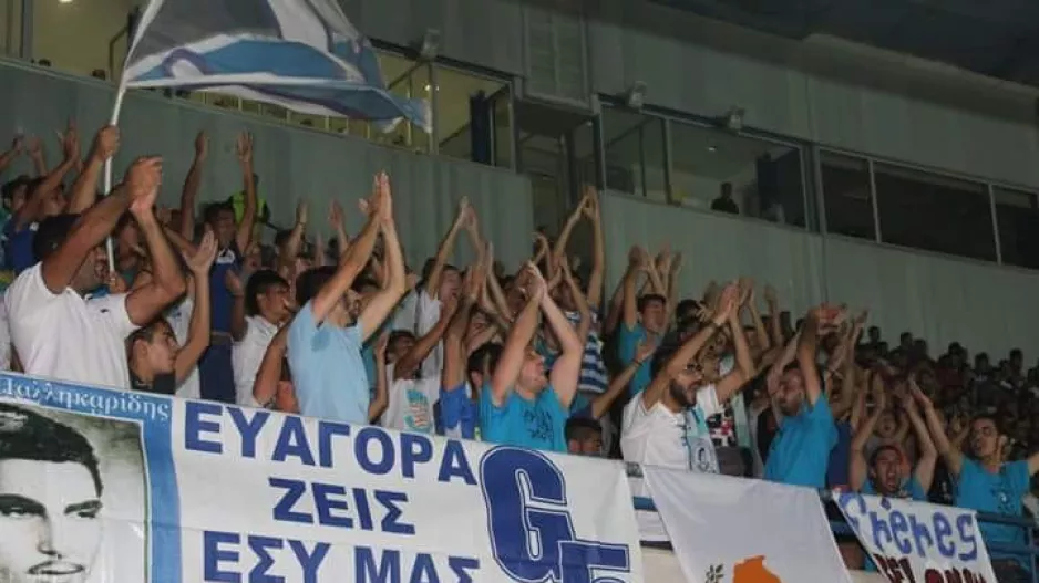 "Η θέση όλων είναι στην κερκίδα, ετοιμάστε τα λαρύγγια σας"
