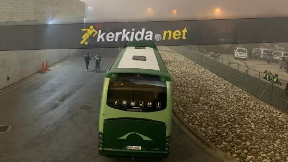 ΓΣΠ/Το λεωφορείο... περιμένει