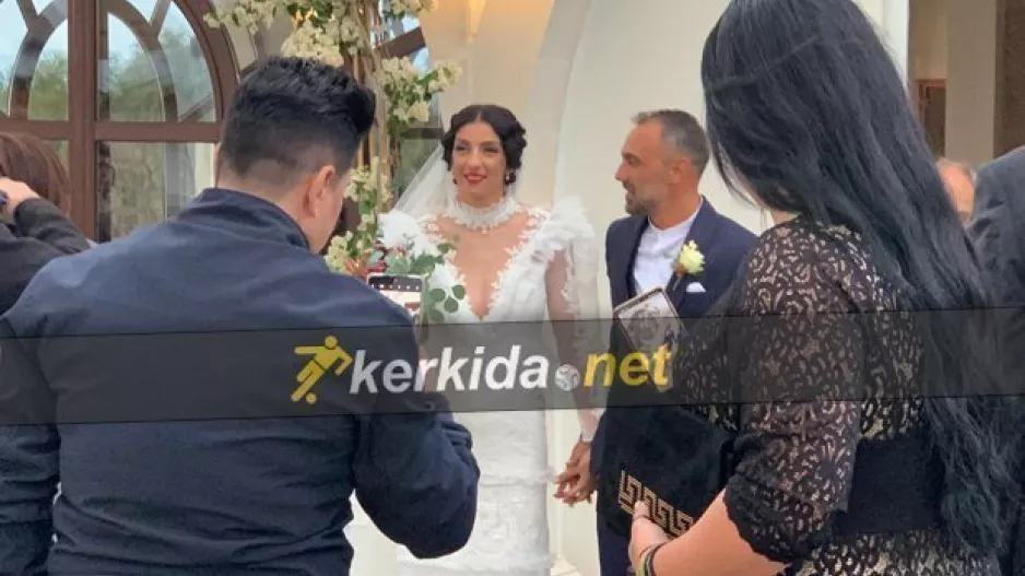 Η Ελένη Αρτυματά ανέβηκε τα σκαλιά της Εκκλησίας! (βίντεο/φώτος)