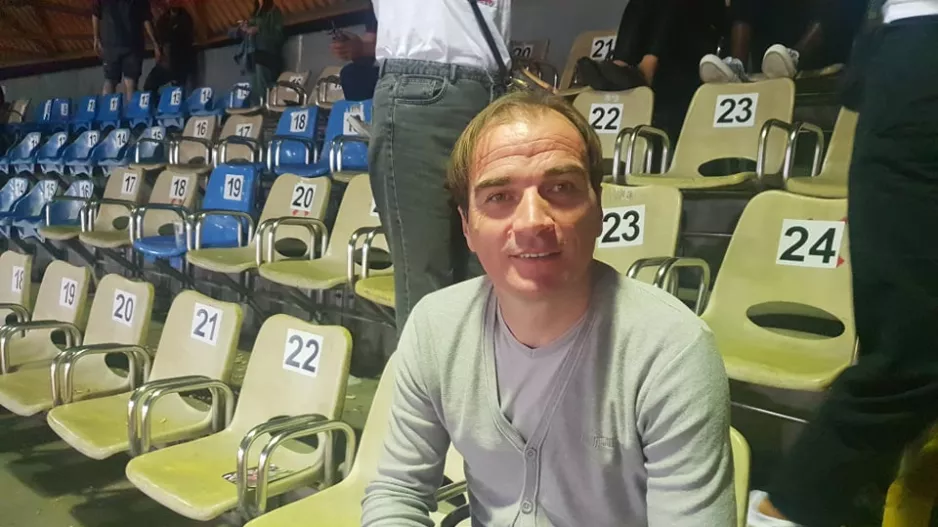 Παρακολουθεί ο Σίνισα...