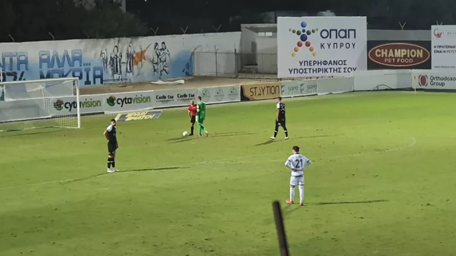 Γκολ ο Λέζιακς, VAR... και άκυρο μετά από 5 λεπτά