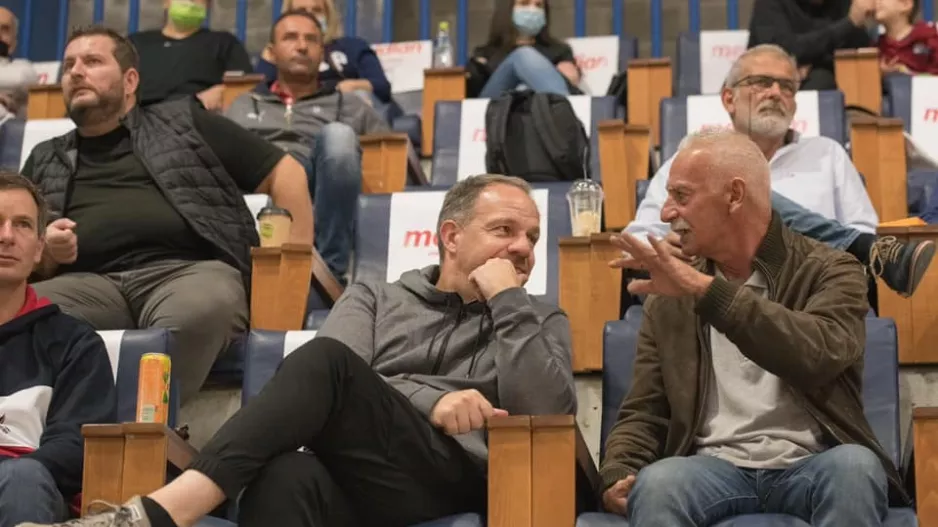 "Παρών, Τσόρνιγκερ και ο Γιαγκουδάκης, εσύ θα απουσιάζεις;"