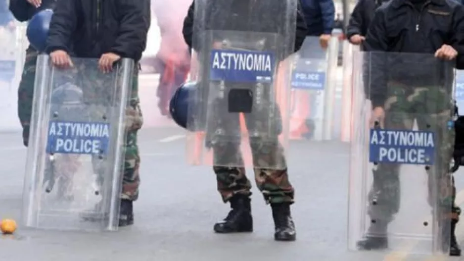 (ΑΠΟΕΛ-Ομόνοια) Στο Αστυνομικό Τμήμα δύο πρόσωπα