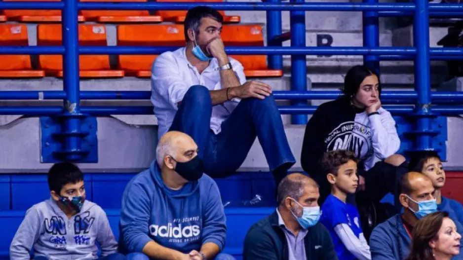 Όταν παίζει η Εθνική όλοι πρέπει να είναι παρόντες...