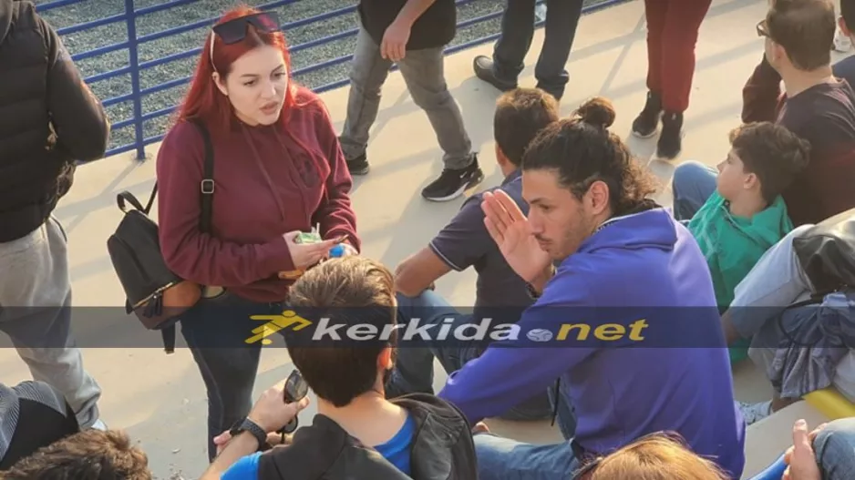 Στο γήπεδο... για τον αδερφό!