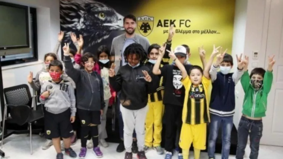 «Αυτή την ομάδα για ρατσισμό ούτε θα διανοηθείτε να την κατηγορήσετε»