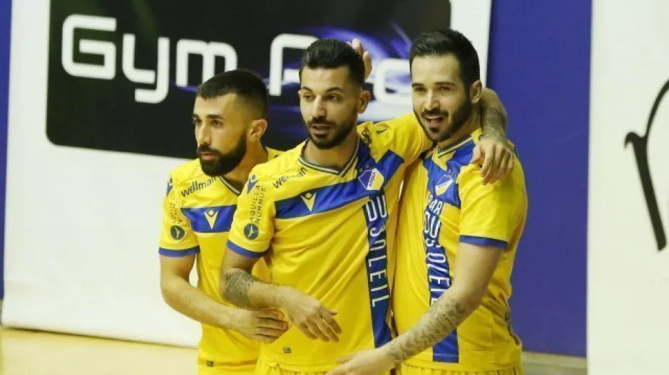 Οχτάρα του ΑΠΟΕΛ στην ΑΕΛ! (φώτος)