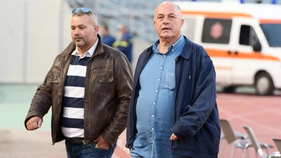  «Να διακοπεί ο αγώνας, δεν θέλουμε αλήτες στο γήπεδο»