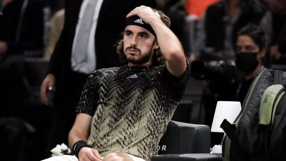 Αποσύρθηκε από το ATP Finals ο Τσιτσιπάς