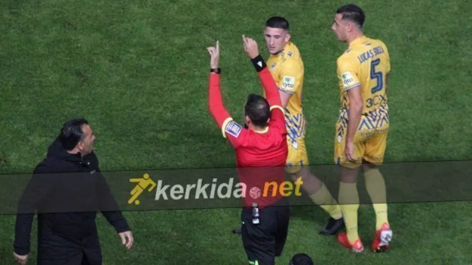 Πέναλτι για το ΑΠΟΕΛ, άκυρο μέσω on-field (φώτος)