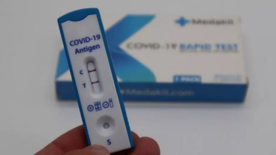 Αρχίζει σήμερα η διάθεση των self test - Οι δικαιούχοι