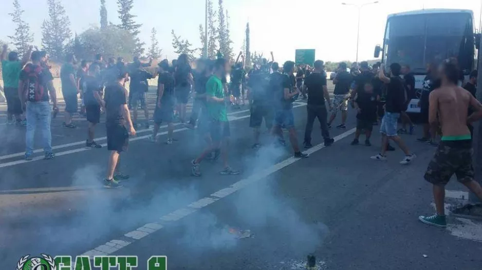 ΘΥΡΑ 9: "ΑΙΜΑ ΣΤΙΣ ΦΑΝΕΛΕΣ, τίποτα λιγότερο"