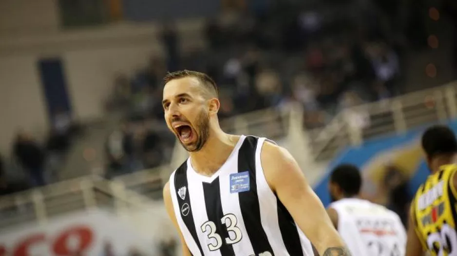 "Ασπρόμαυρο" πάρτι στο Θεσσαλονικιώτικο ντέρμπι