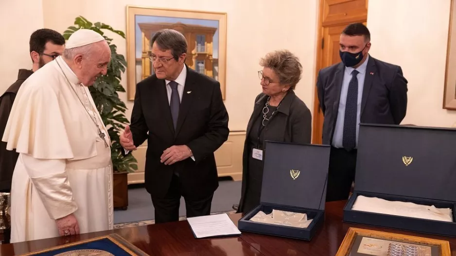 Λευκαρίτικα/ΠΑΠΑΣ 