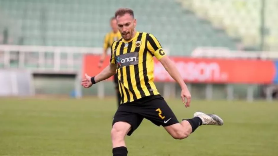 AEK: Προτεραιότητα οι αποχωρήσεις - Μπακάκης και άλλοι