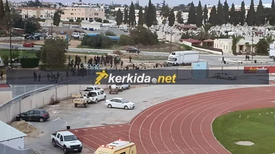 ΕΝΠ για τα επεισόδια: "Το ζήσαμε και αυτό, να σπρώχνονται γυναίκες και παιδιά, βρέφη να πέφτουν από καρότσια"