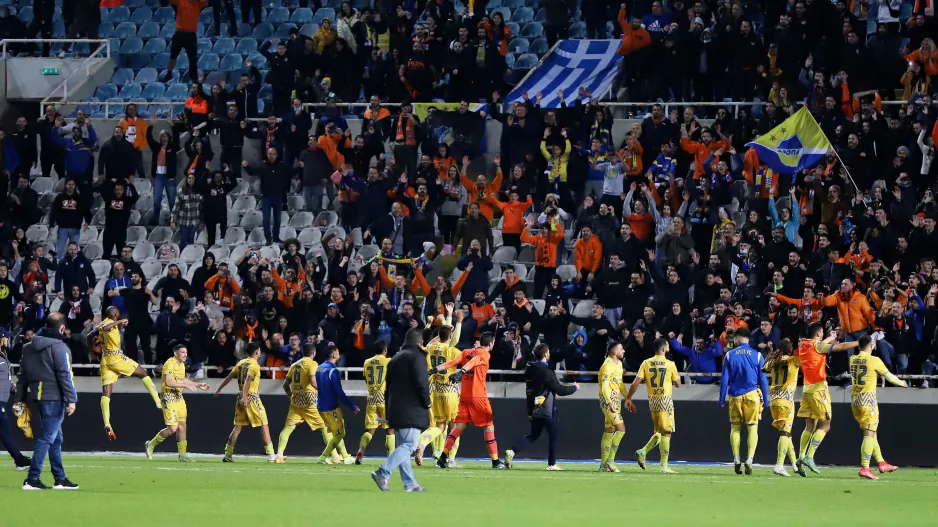 Πως ένιωθε ο ΑΠΟΕΛίστας πέρσι και πρόπερσι τέτοια μέρα! (φώτος)