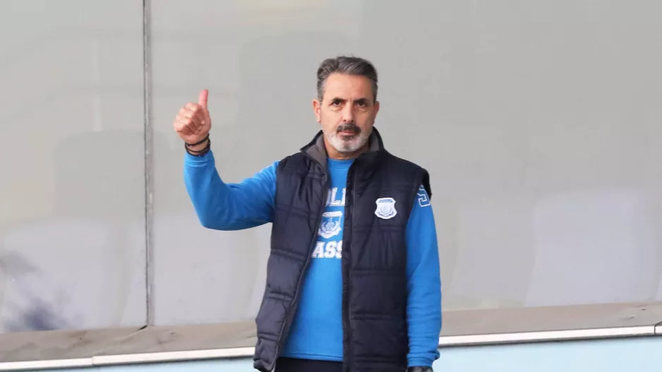 Βλέπει μπροστά...